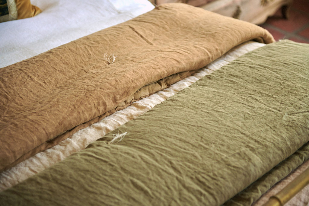 ART_2125.jpg LINEN RANGE