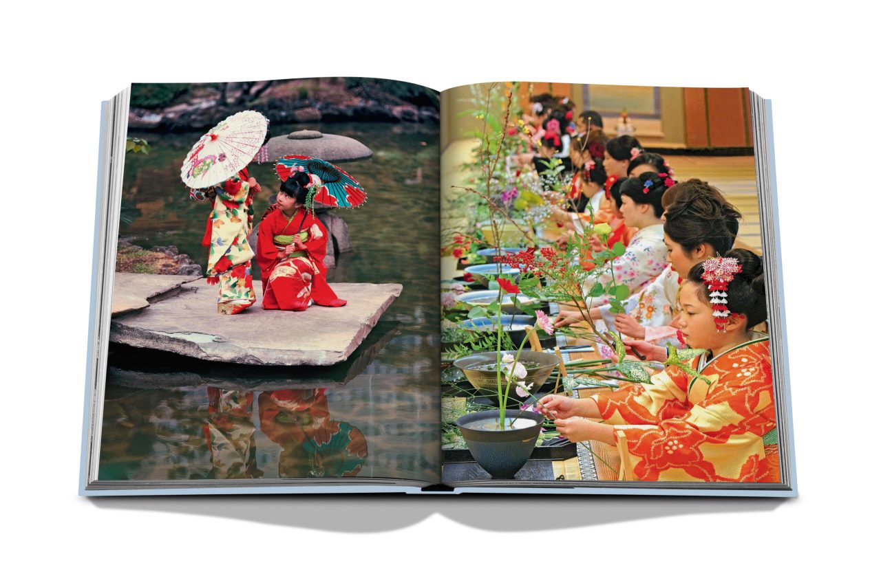 CLASSIC_SPREAD-2