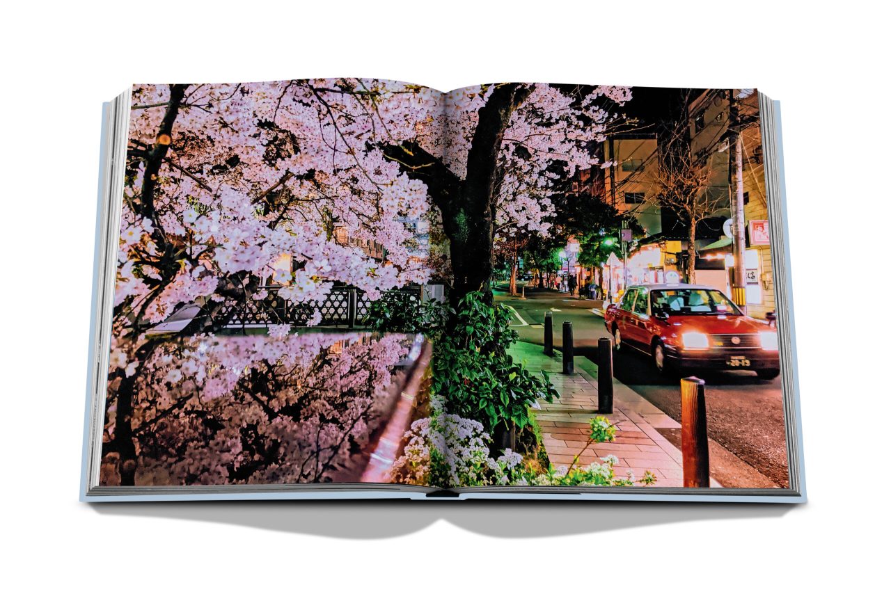 CLASSIC_SPREAD-5