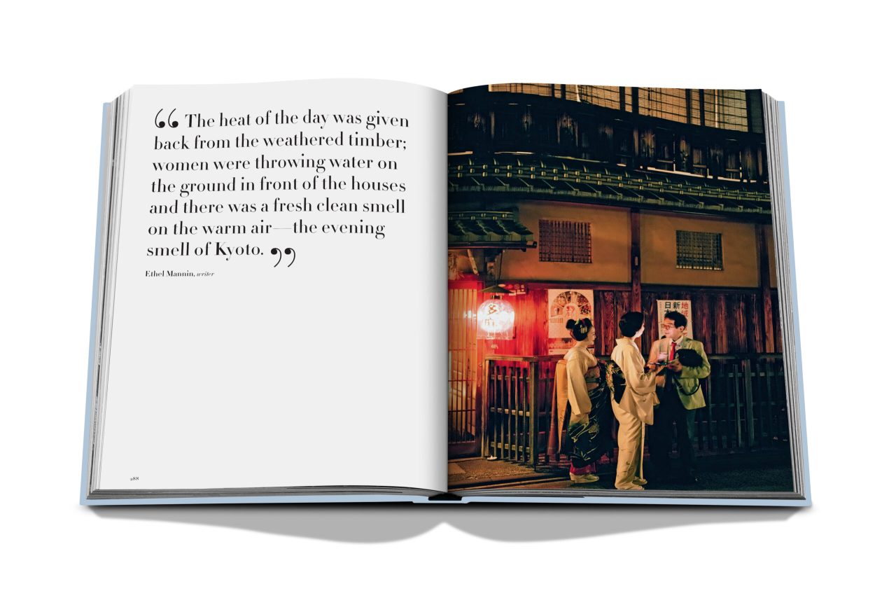 CLASSIC_SPREAD-7